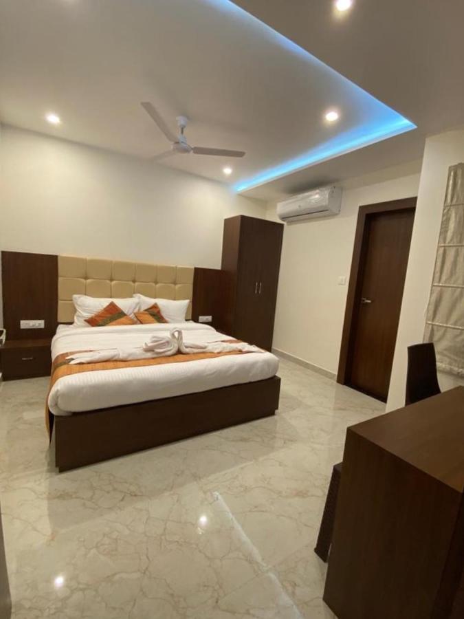 Joy Retreat * Varanasi